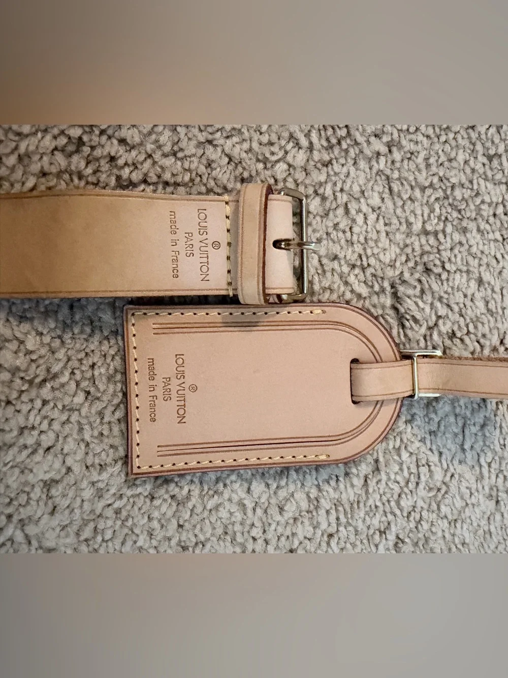LOUIS VUITTON